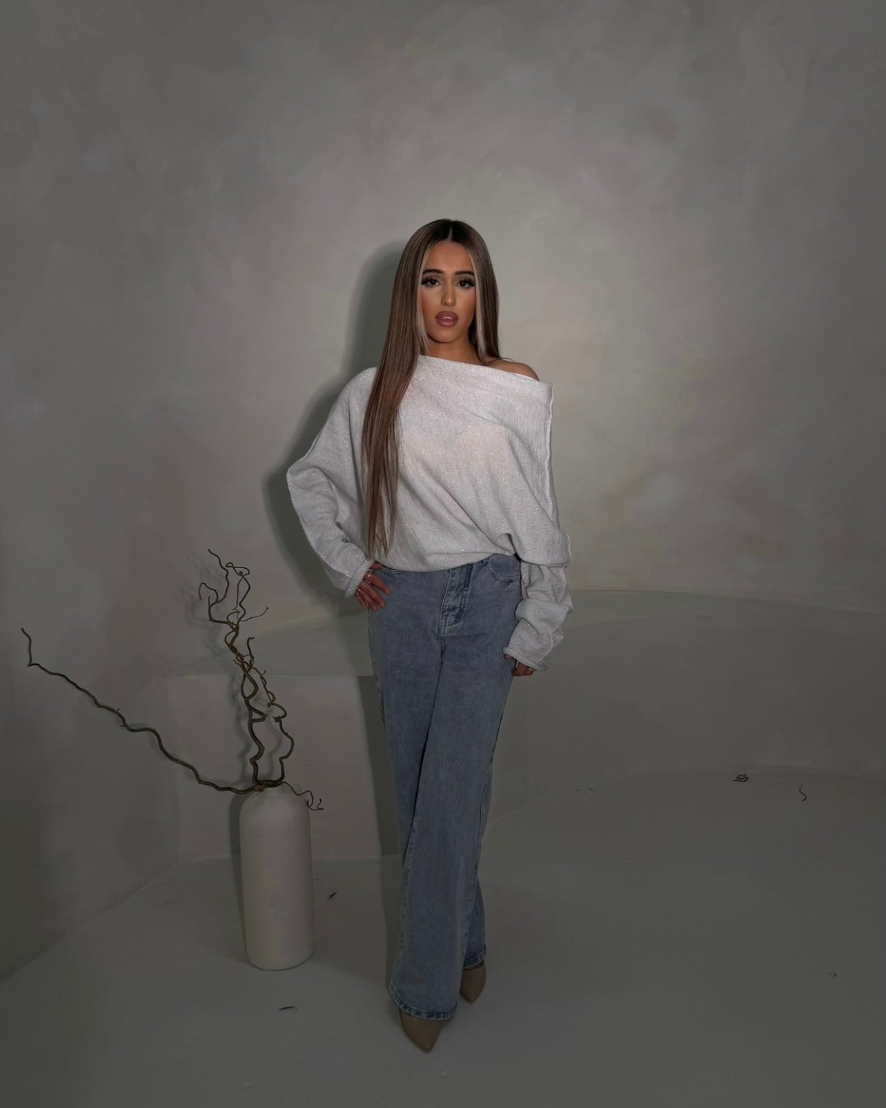 Amirati Poncho Jumper - White